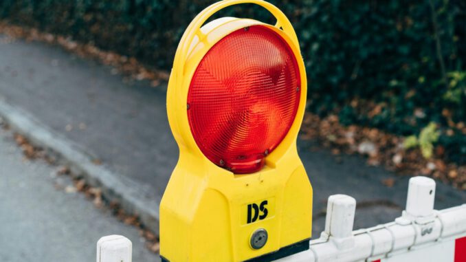 Gartenfeldstraße in Walluf vom 12. bis 25. Januar vollständig gesperrt wegen Dachsanierung