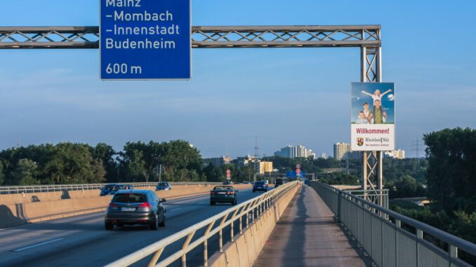 Landrat und Oberbürgermeister verlangen schnelle Teilöffnung der Abfahrt Mainz Mombach an der A643