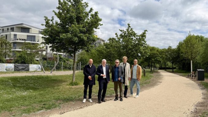 Neue Fuß und Radwege verbinden Helling Höfe direkt mit Rheinufer in Kastel