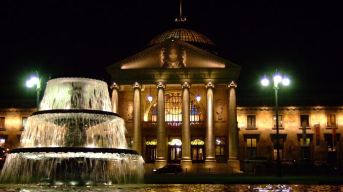 Wiesbaden plant Drohnenshow und verschärfte Kontrollen rund um das Bowling Green an Silvester